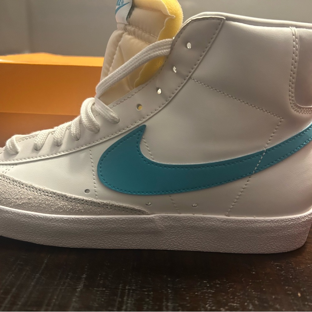 NWT Nike Blazers White and Blue High-Tops
